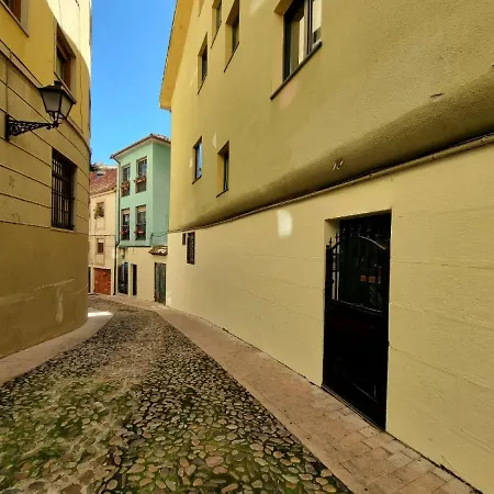 A 2 Min De La Catedral *