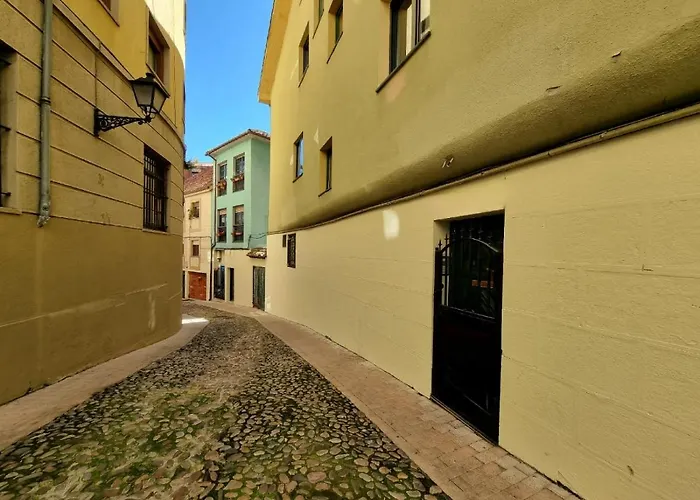 A 2 Min De La Catedral *